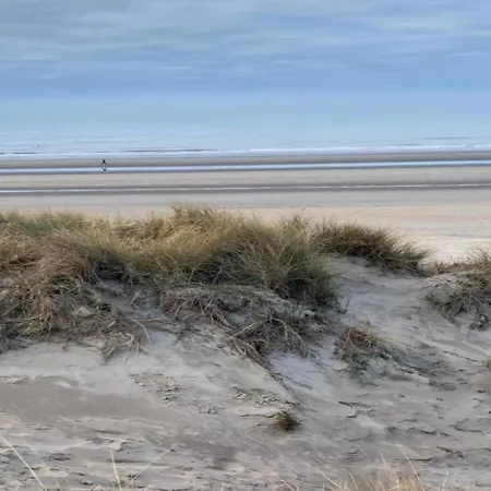 Near Koksijde By The Sea, Cleaning Included * Sint-Idesbald