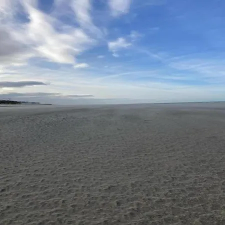 Near Koksijde By The Sea, Cleaning Included Sint-Idesbald
